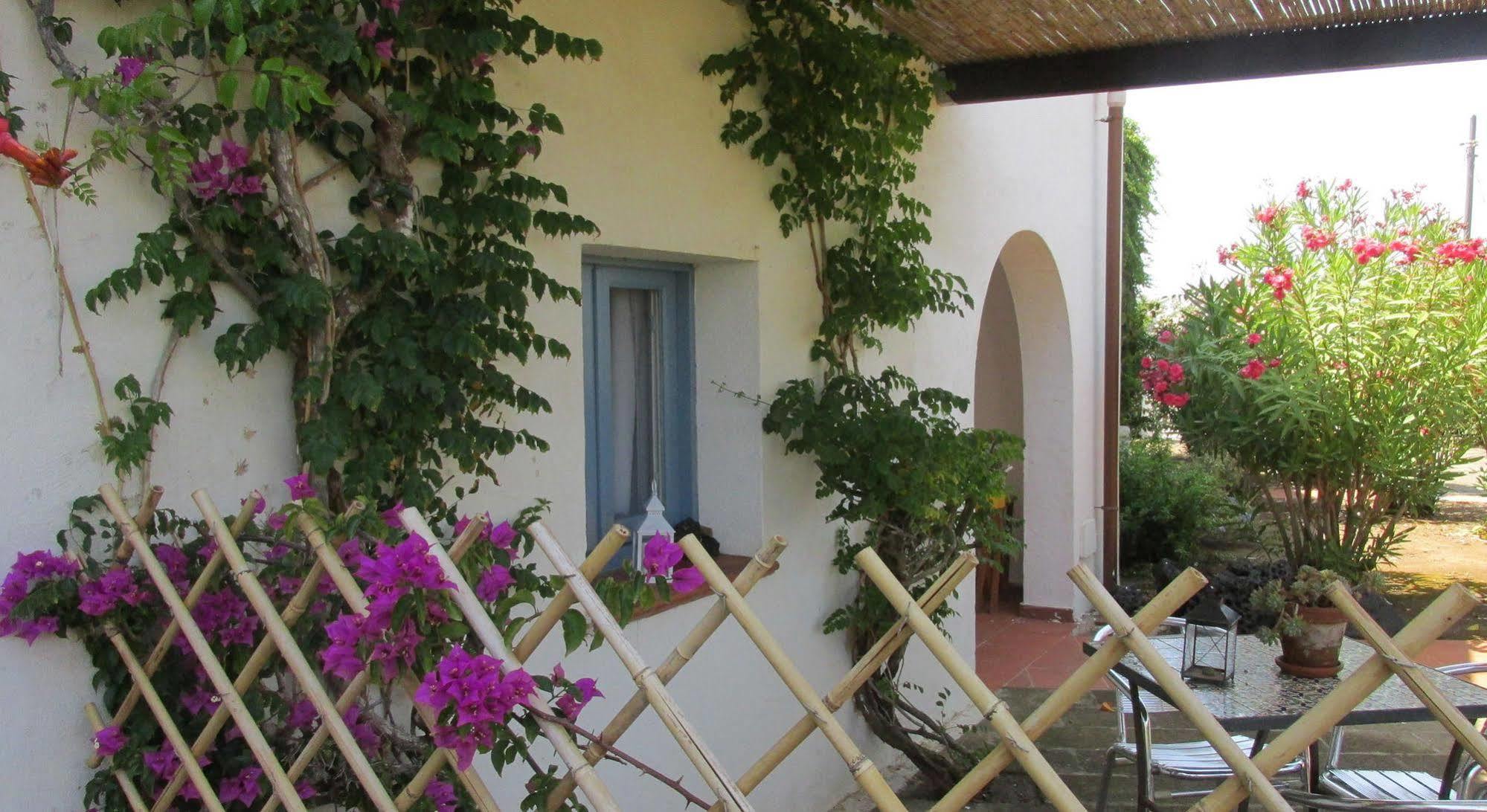 Le Lanterne 3* Pantelleria